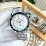 Replica Omega Speedmaster Moonwatch Master Chronograph Watch 42MM Silver Dial